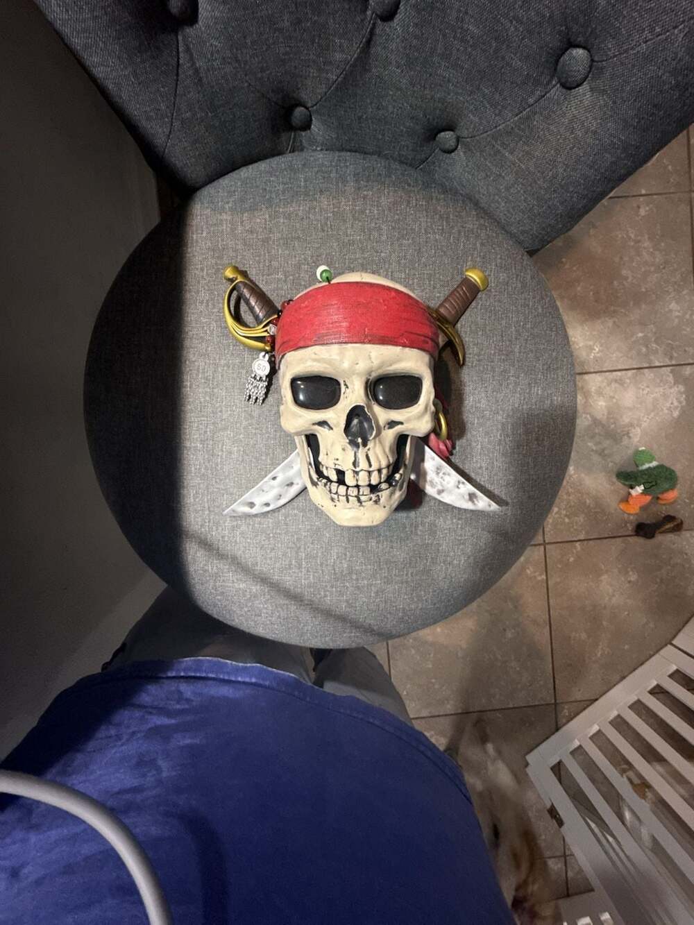 2006 Zizzle Disney Pirates of the Caribbean Talking Skull Room Alarm Sensor